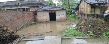 बाढीले मधेशमा डुबान, सयौं विस्थापित