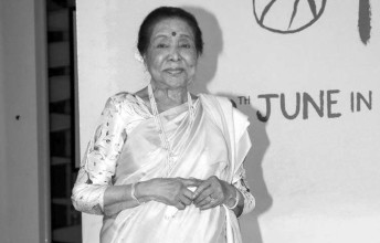 भारतीय गायिका आशा भोसलेको निधन