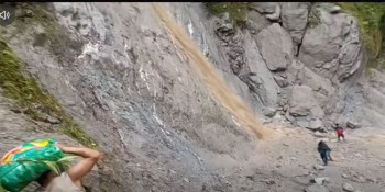 पहिरो खस्दा महाकाली राजमार्ग अवरुद्ध