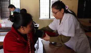 उज्यालो नेपाल अभियानले गर्‍यो चित्लाङमा एक दिने निःशुल्क स्वास्थ्य शिविर
