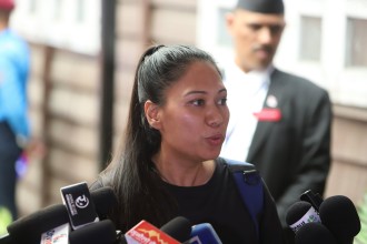 पुराना दलप्रति सुमना श्रेष्ठको कटाक्ष : ‘रिफर्म’ को आशा मुर्खता मात्र