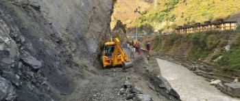 अवरुद्ध दार्चुला-गोकुलेश्वर सडक २४ घण्टापछि सञ्चालनमा