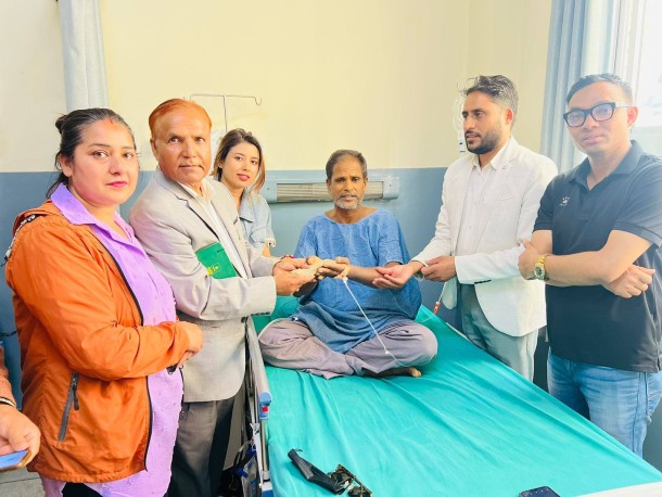 क्यान्सरसँग लड्दै वरिष्ठ कलाकार अवस्थी